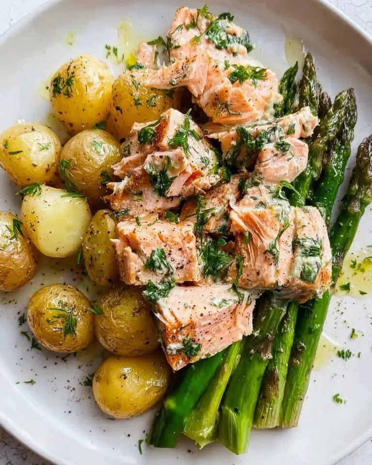 Salmon with Asparagus and Lemon Butter Sauce Recipe