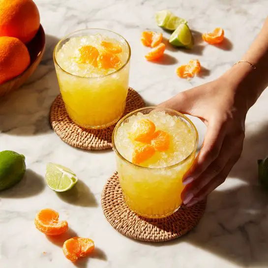 Winter Wonderland Mocktail: Festive Cranberry Lime Non-Alcoholic Beverage Recipe