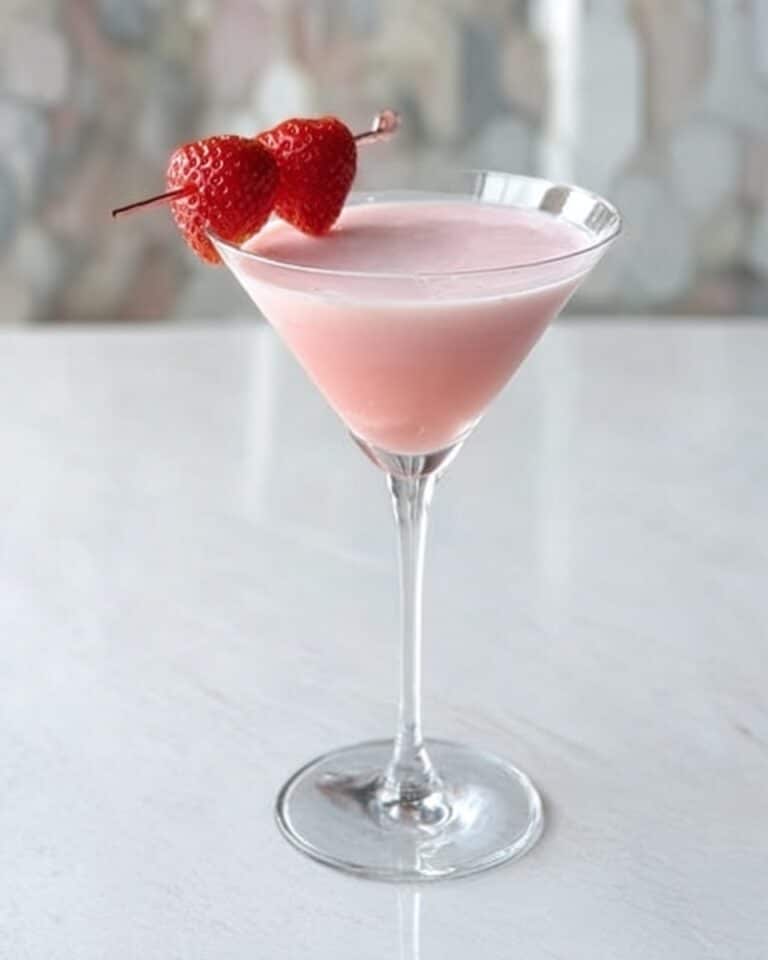 Strawberries and Cream Martini Recipe