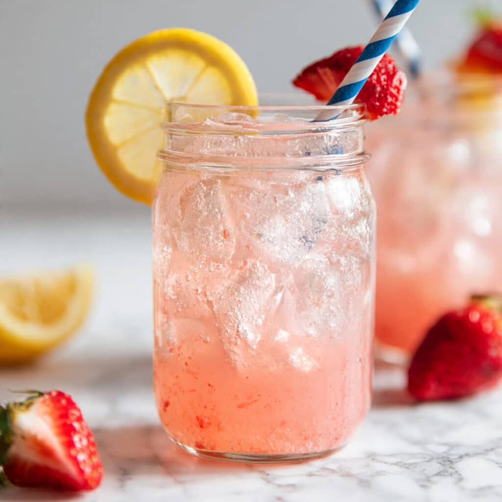 Strawberry Whiskey Lemonade Recipe