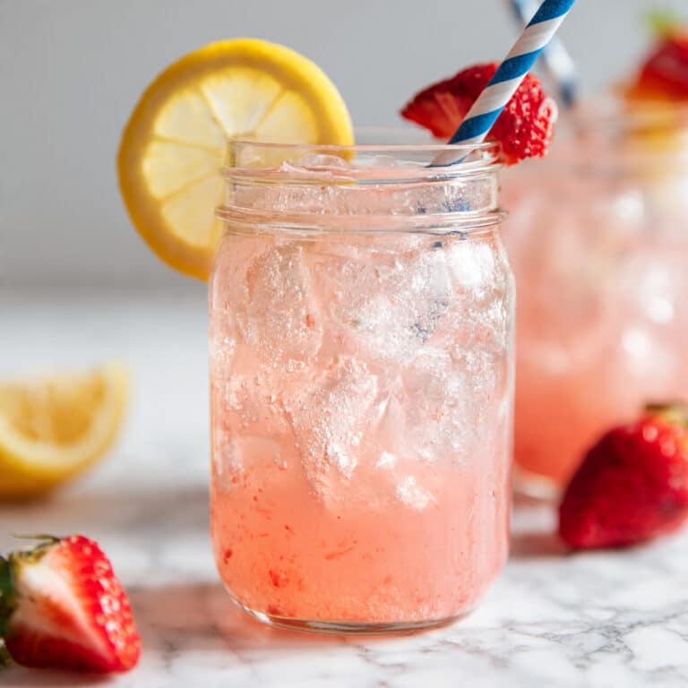 Strawberry Whiskey Lemonade Recipe